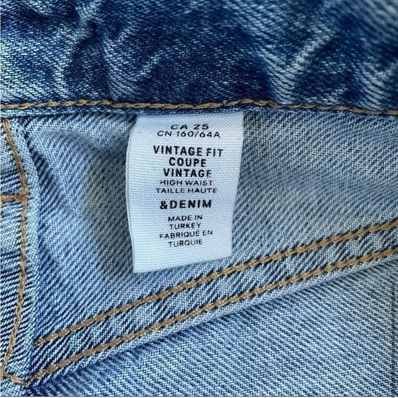 3/$35. H&M high rise vintage fit jeans - Picture 5 of 5